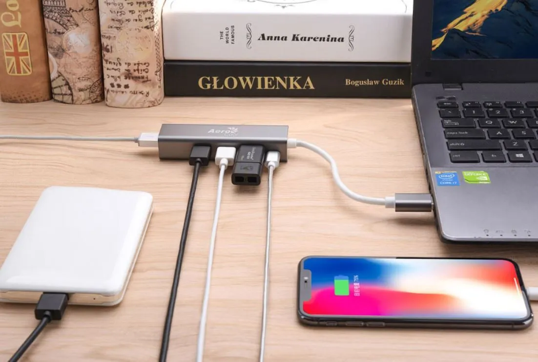 AeroCool 4 Port USB3.0 Hub with Micro USB Input