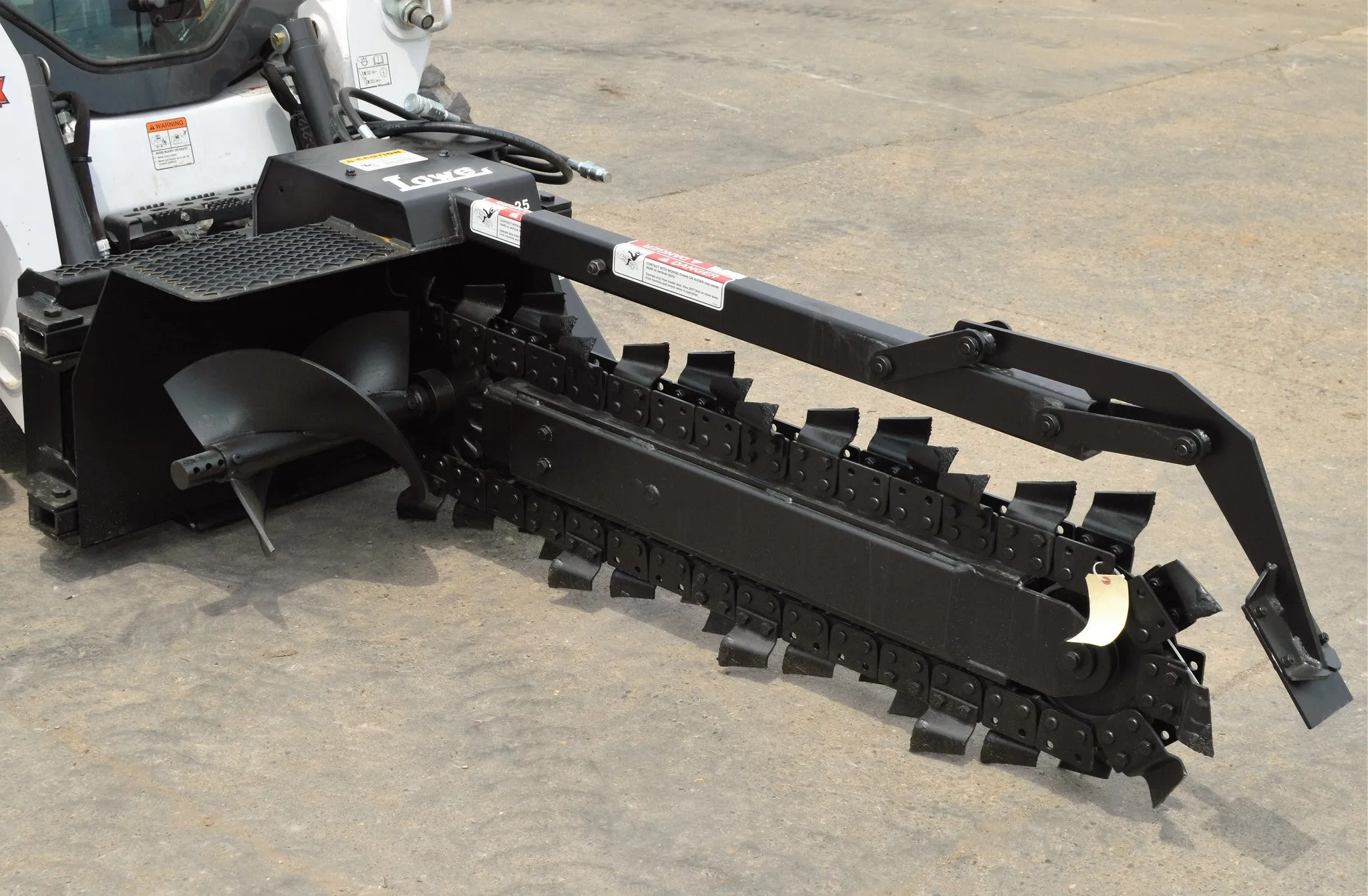 LOWE XR25 TRENCHER