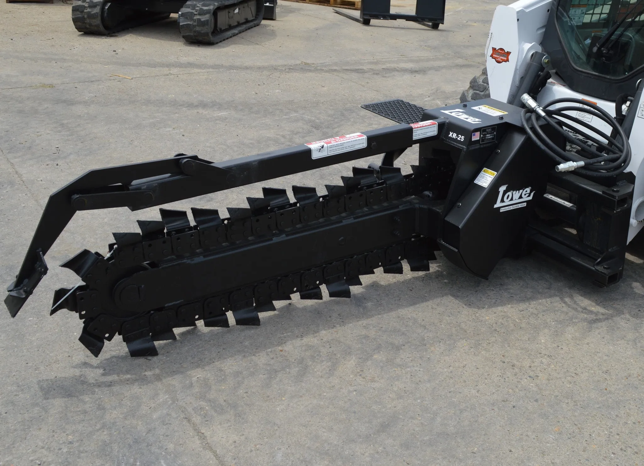 LOWE XR25 TRENCHER