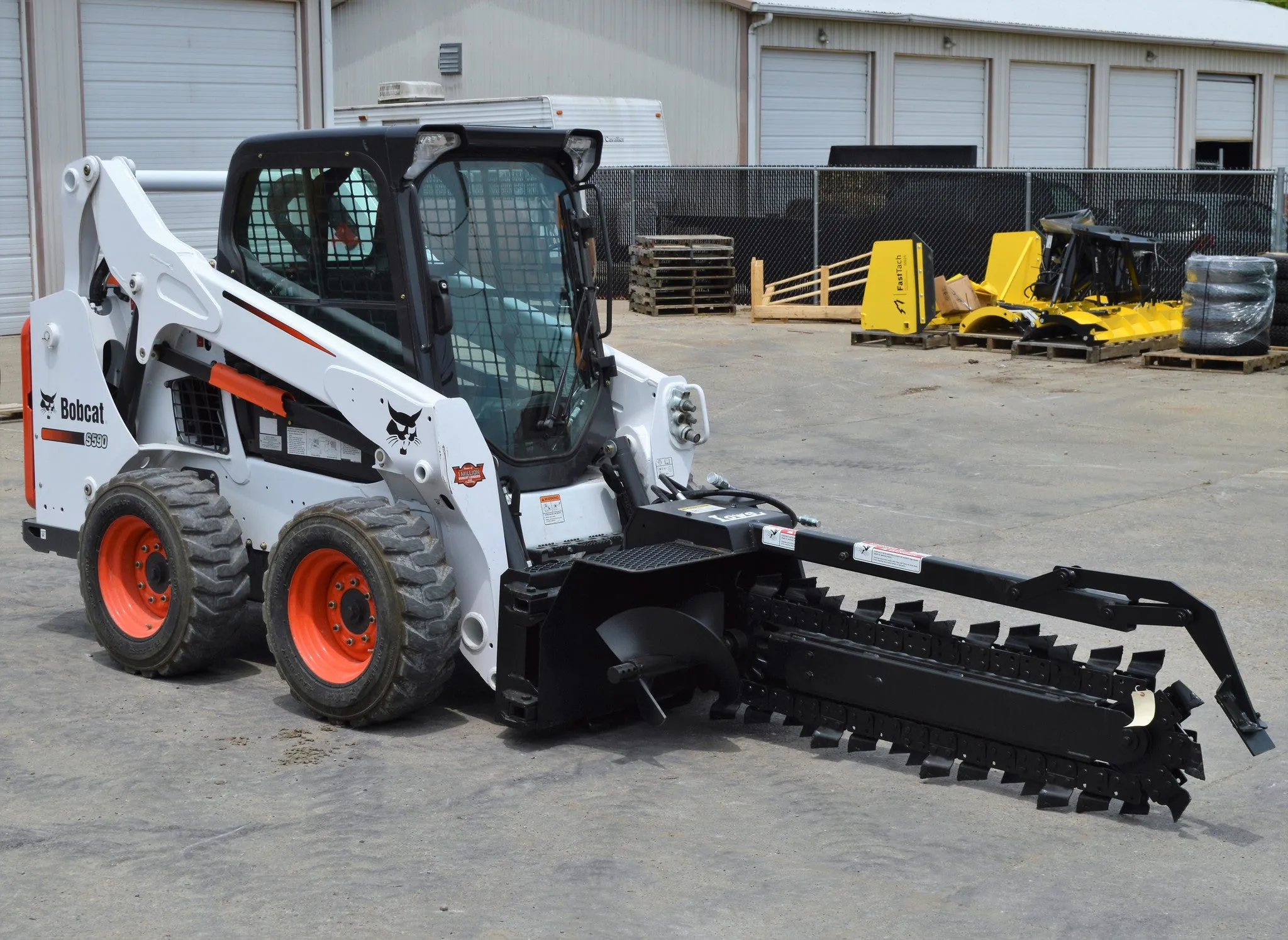 LOWE XR25 TRENCHER