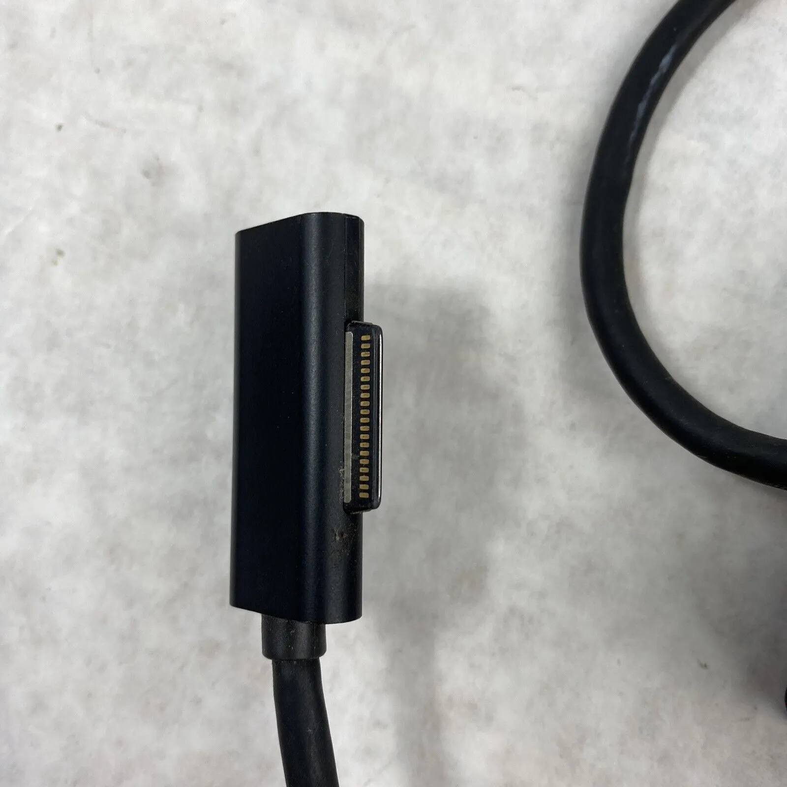 Microsoft 1661 Surface Docking Station T17 USB MiniDisplayPort NO POWER ADAPTER