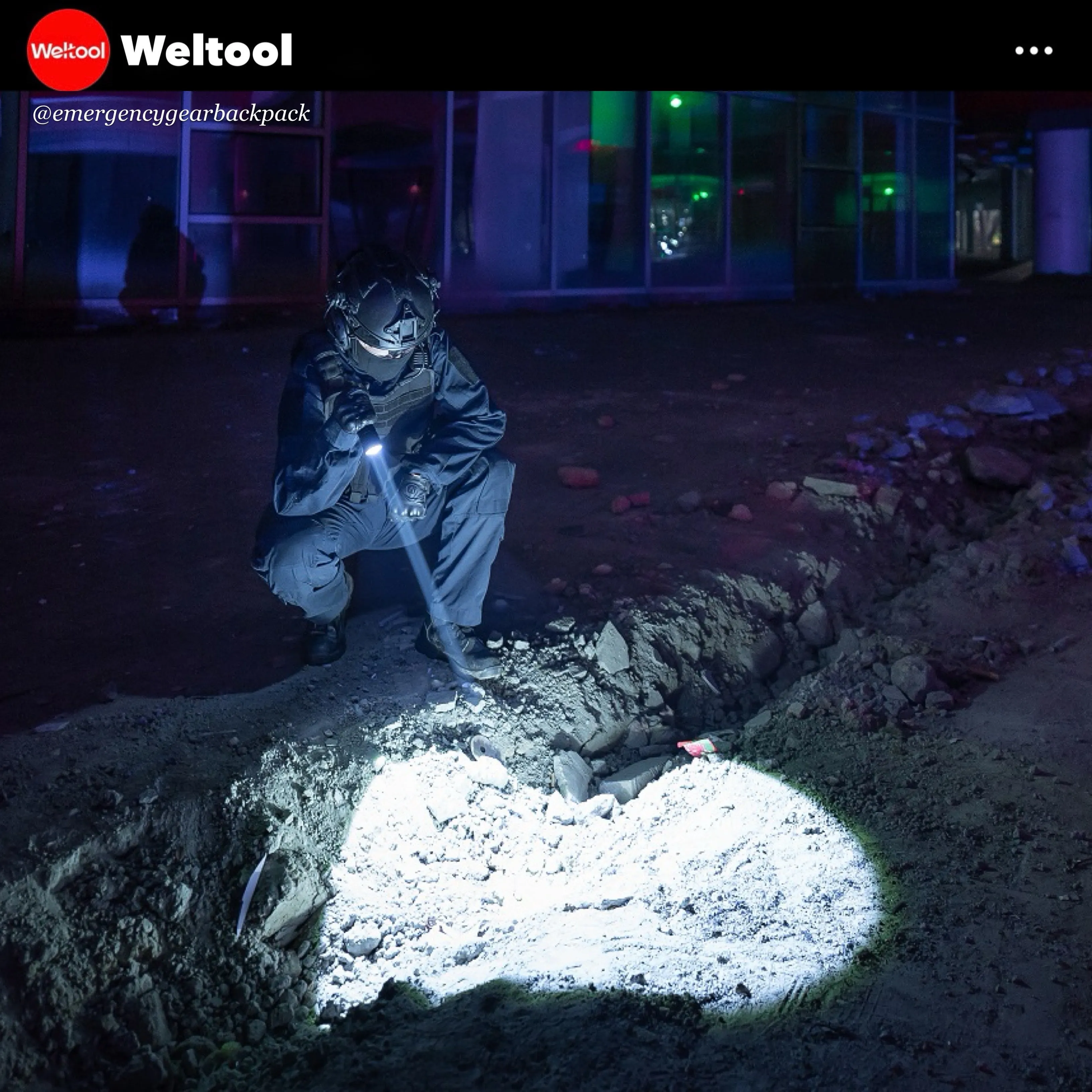 Weltool W7 Tactical LEP Flashlight with Spill